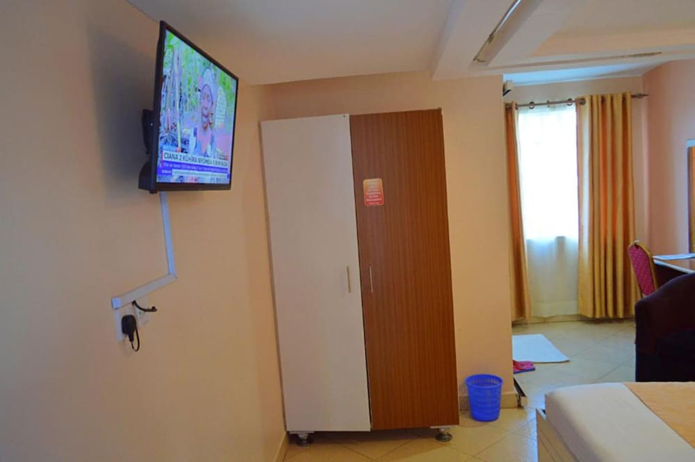 Standard Room photo 2
