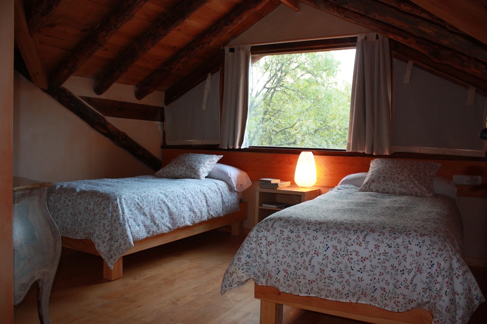 House, 3 Bedrooms photo 2