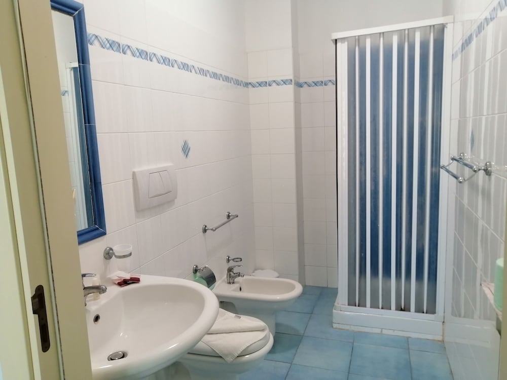 Basic Double Or Twin Room, 1 Double Bed photo 2