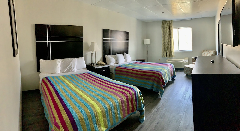 Standard Double Room Single Use, 2 Double Beds photo 1