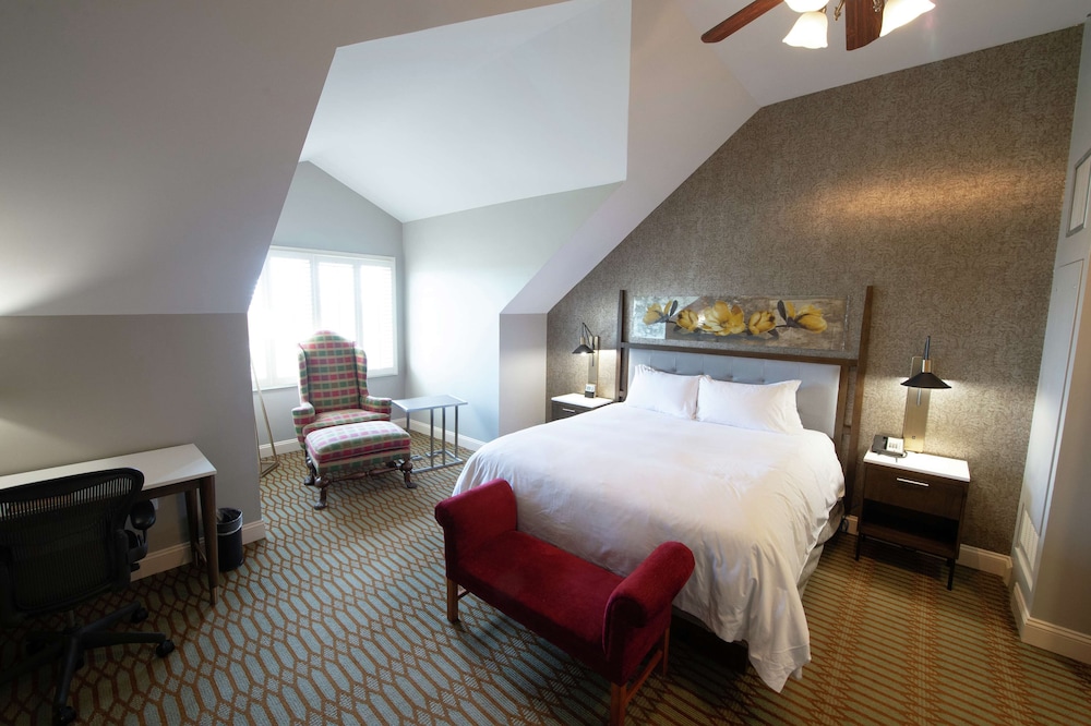 Deluxe Suite - Photo 2