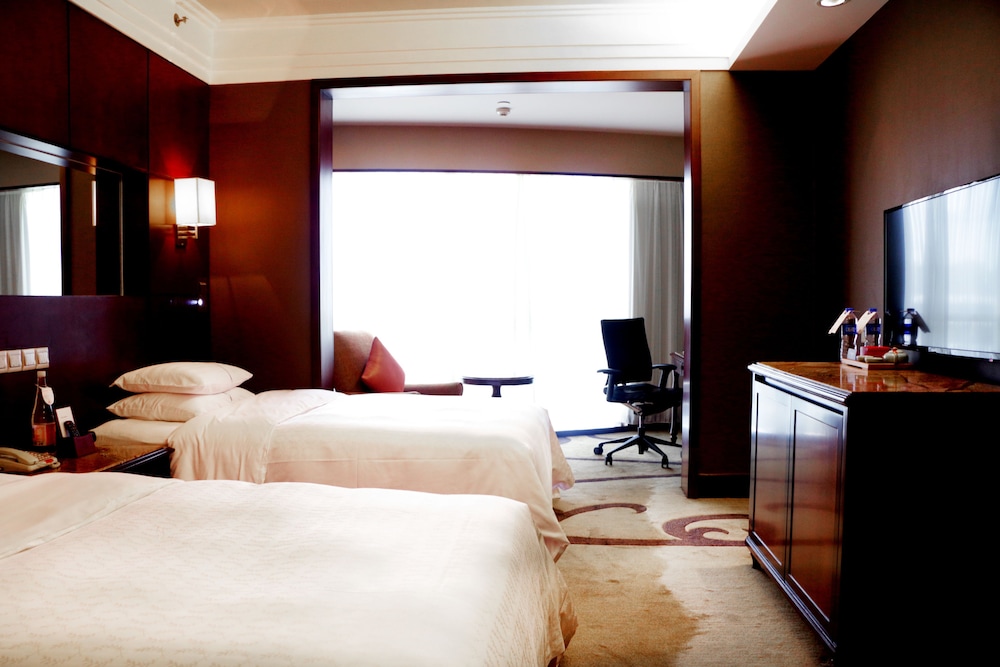 Deluxe Room, 2 Double Beds - Photo 2