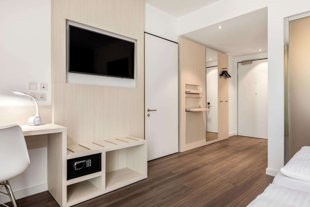 Standard Double Room, 1 Queen Bed - Photo 3