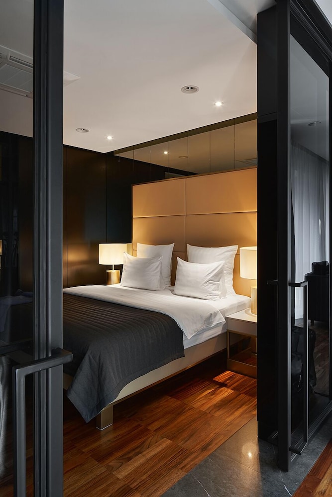 Premier Suite photo 1
