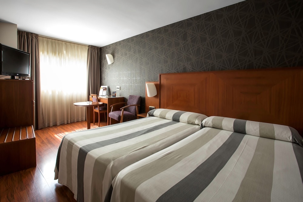 Double Room - Photo 2