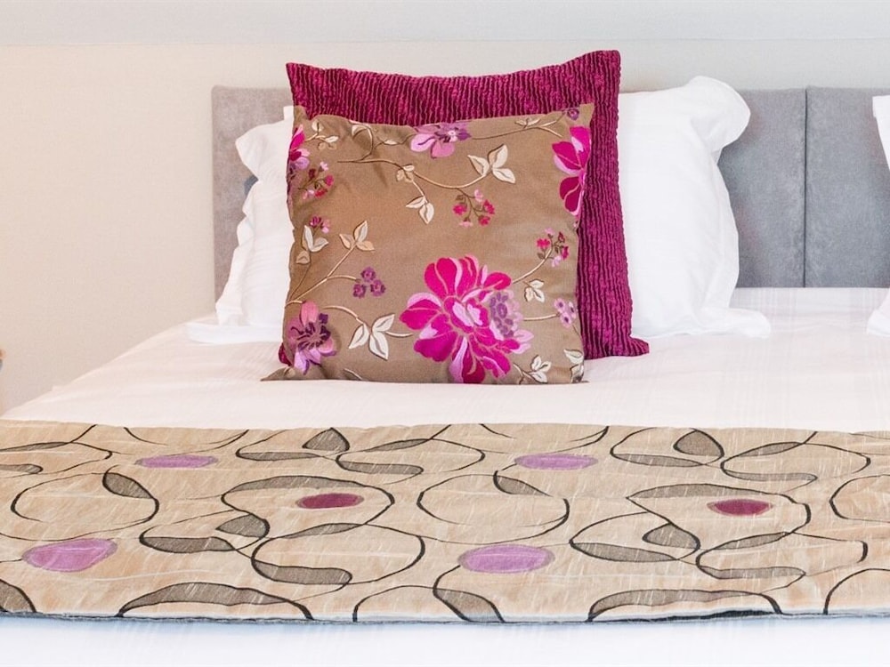 Luxury Double Room, Ensuite, Garden View (Maggies Room) photo 2