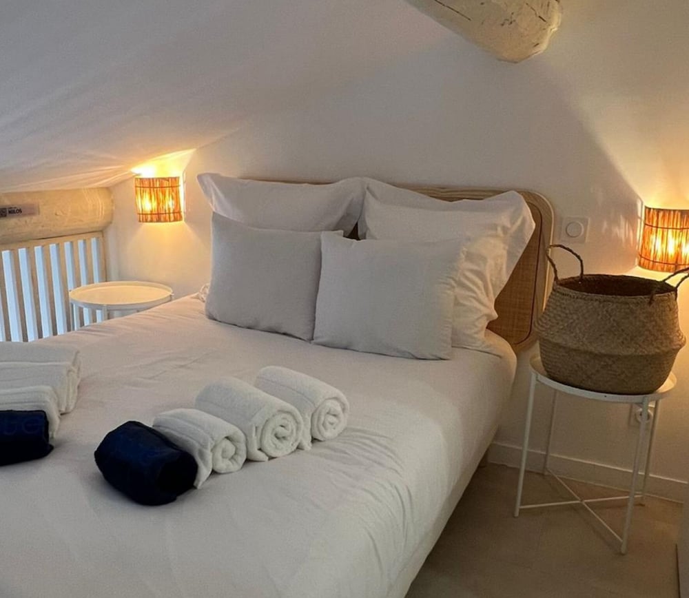 SAMOS/MILOS/SYMI/RHODES