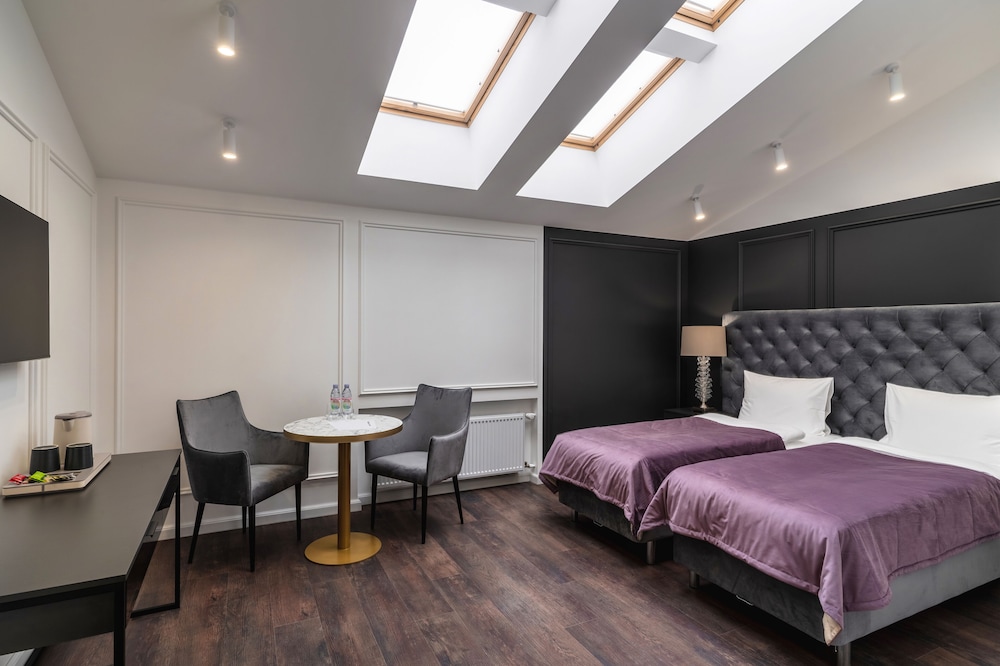 Design Room, 1 Bedroom, Non Smoking, Refrigerator