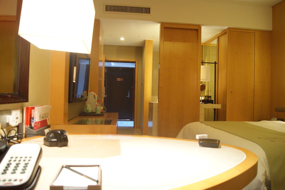 Business Room, 1 Queen Bed photo 1
