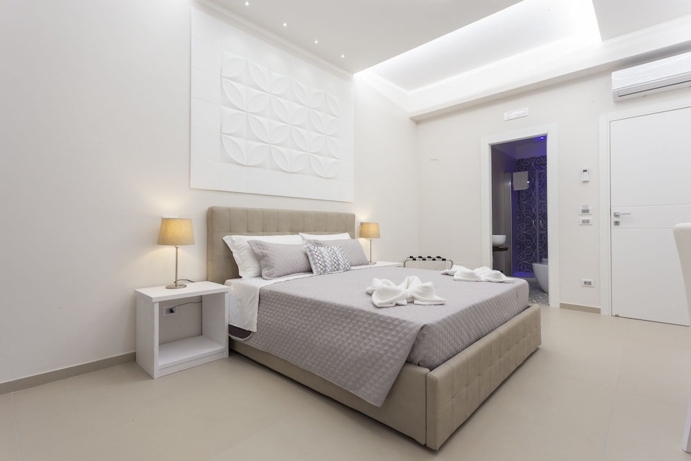 Deluxe Room, Balcony