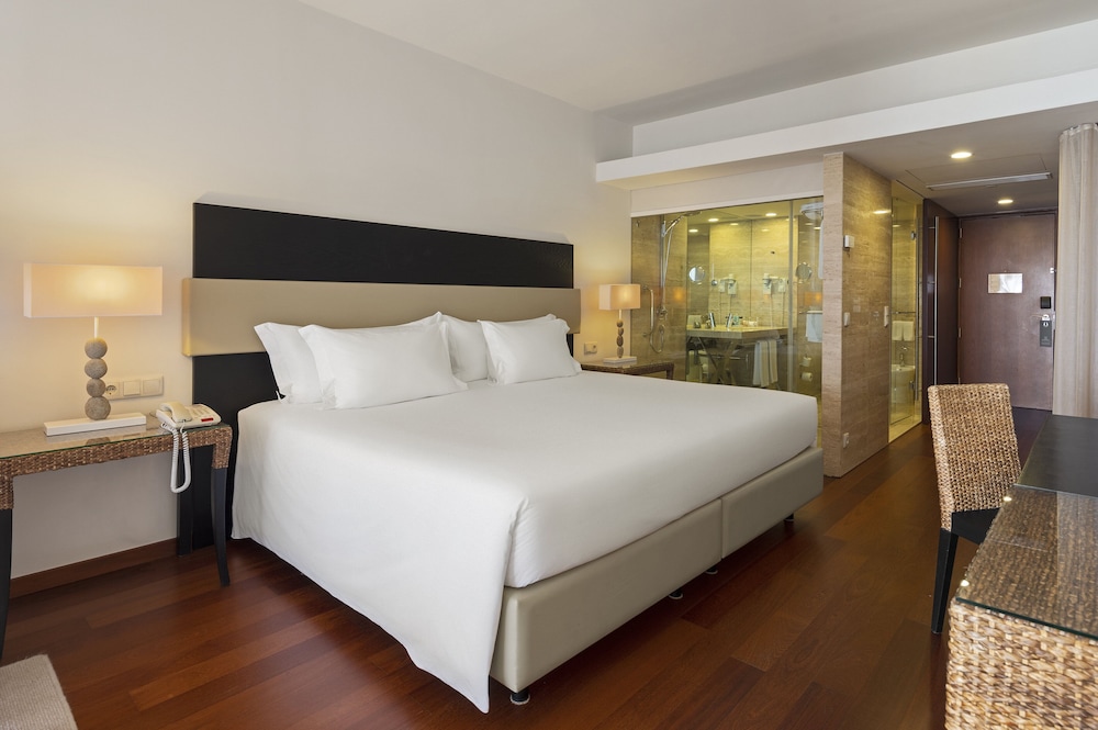 Standard Room, 2 Twin Beds (Vilamoura Side Sea View, High Floor) - Photo 1