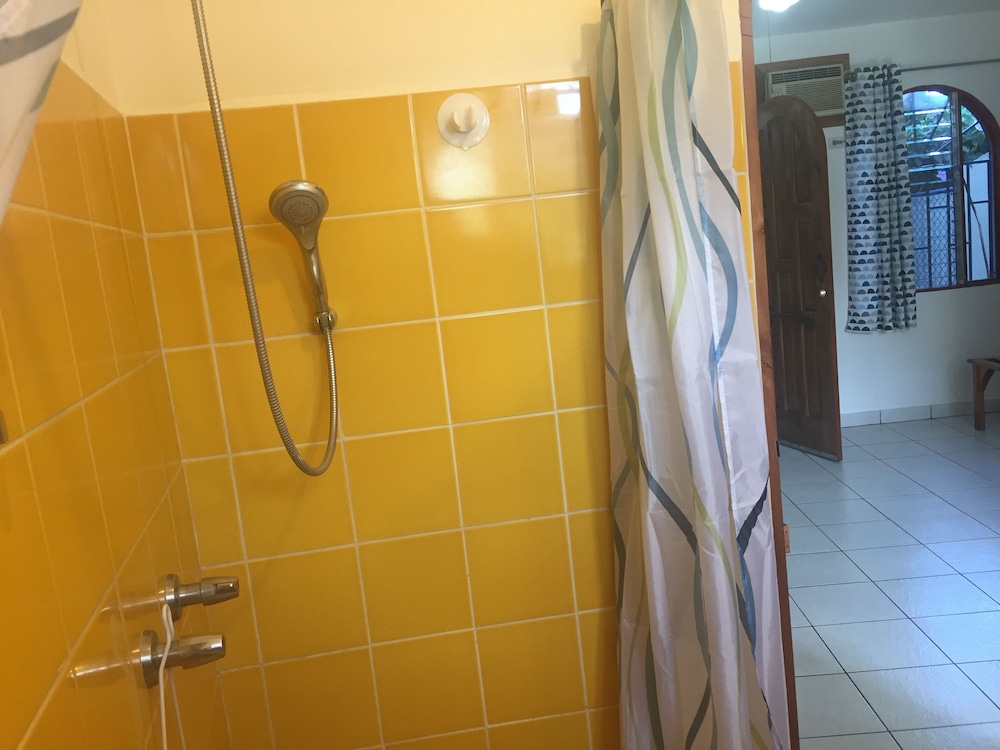 Family Studio, Non Smoking, Private Bathroom photo 3