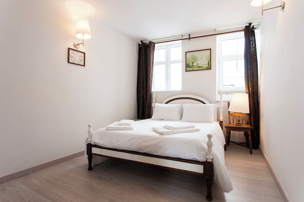 Apartment (2 Bedrooms)