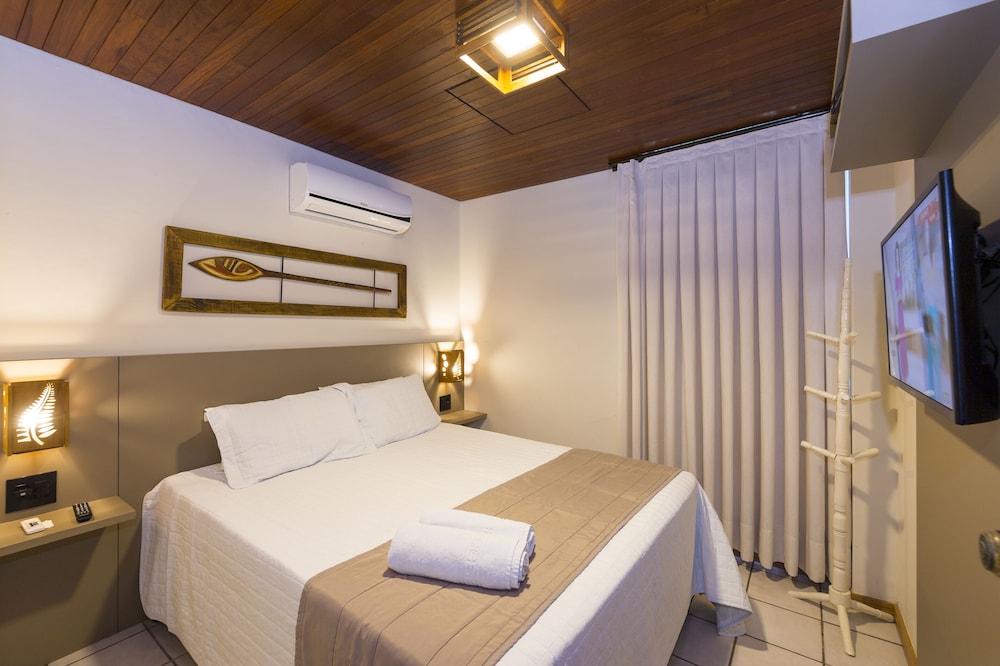 Economy Double Room Single Use, 1 Queen Bed