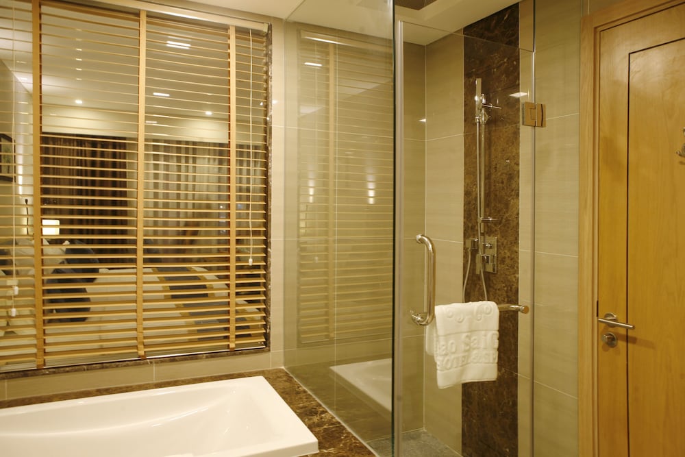Deluxe Twin With Window photo 2
