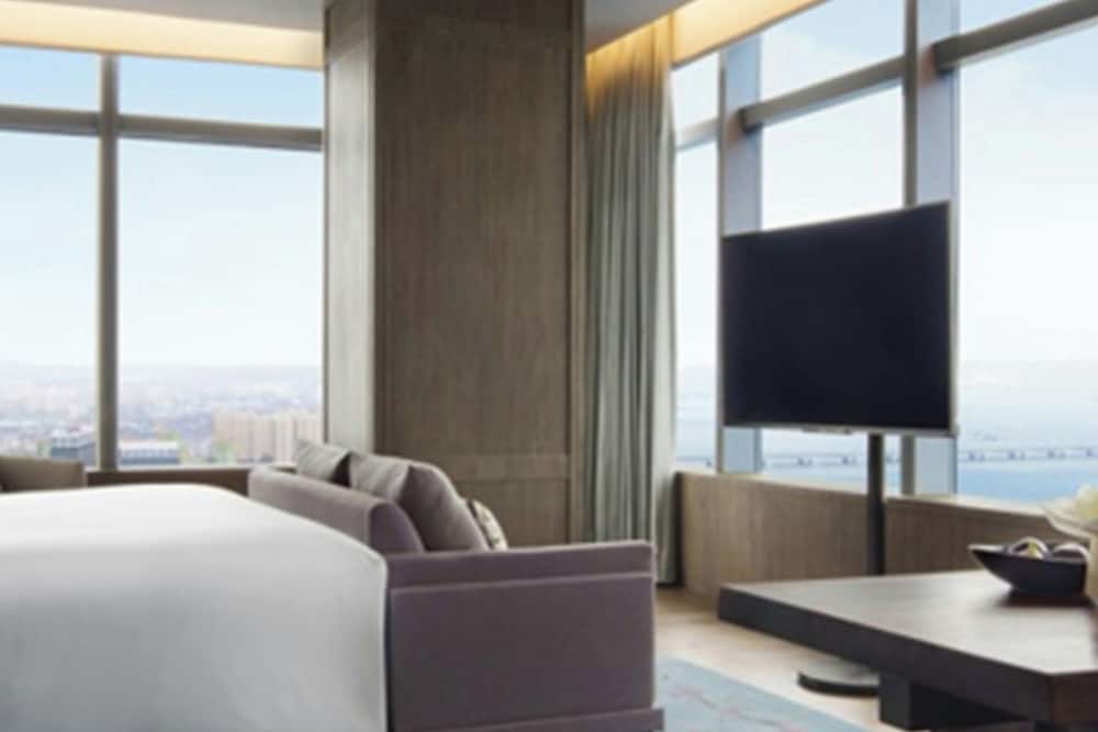 Business Suite, 1 Bedroom, City View