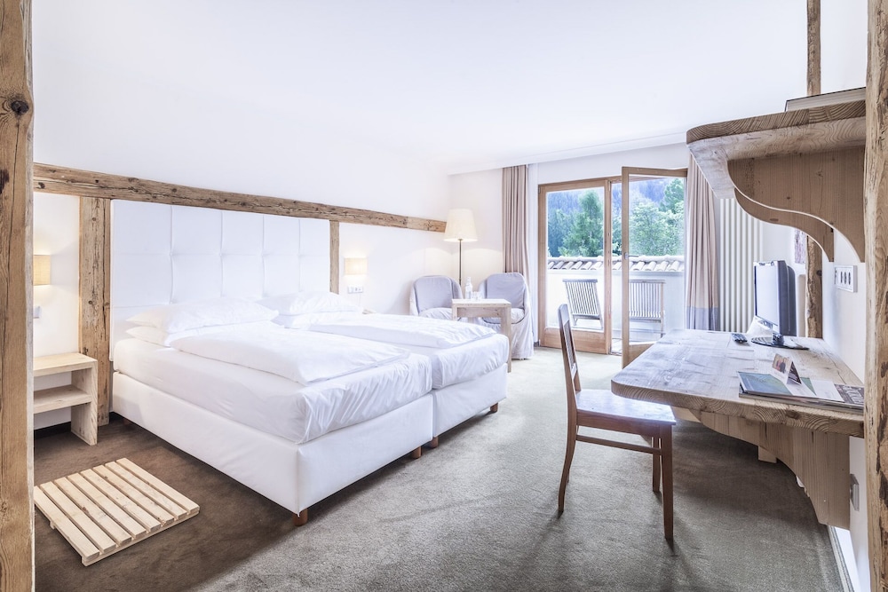 Comfort Double Room, Balcony, Mountain View