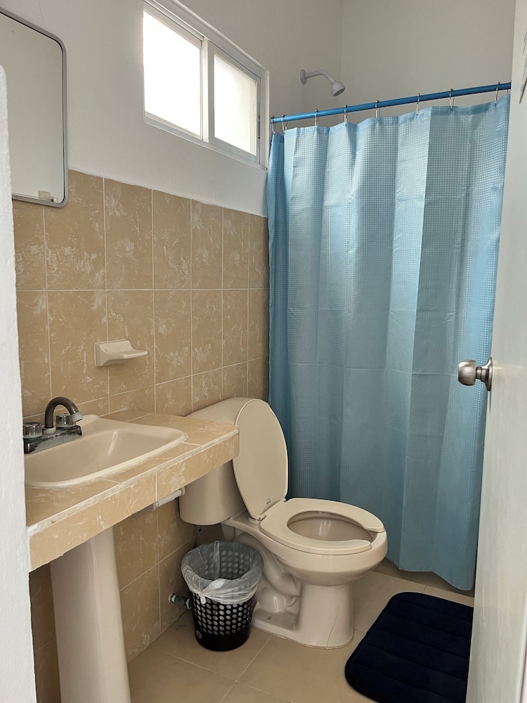 Basic Triple Room, Multiple Beds, Non Smoking, Ocean View photo 3