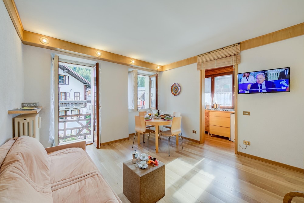 Villa photo 1