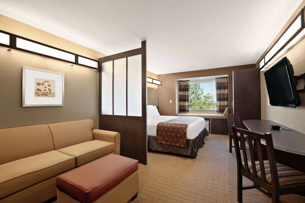Suite, Multiple Beds, Non Smoking