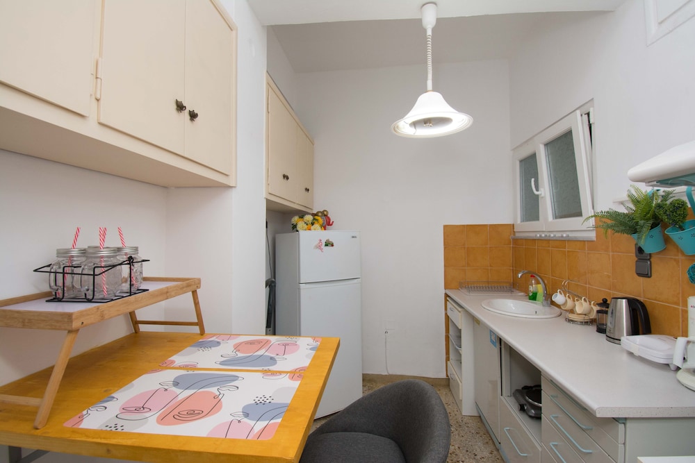 Apartment photo 2
