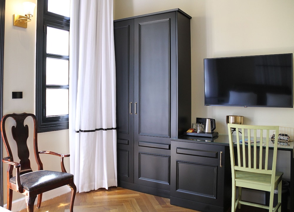 Superior Double Room, Private Bathroom - Photo 13