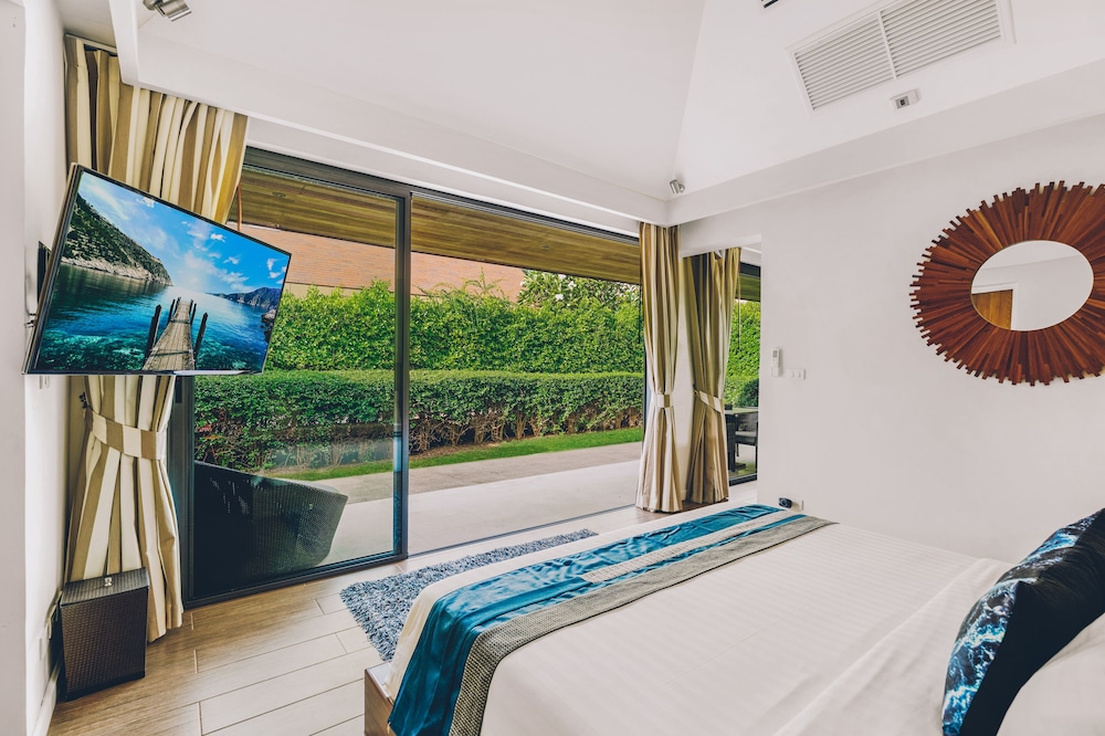 1 Bedroom Jacuzzi Villa