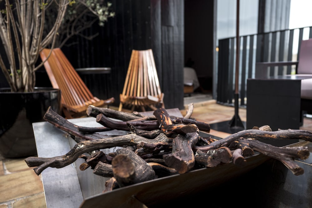 Suite (Fire Pit) photo 2