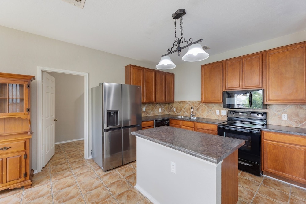 Executive House photo 2
