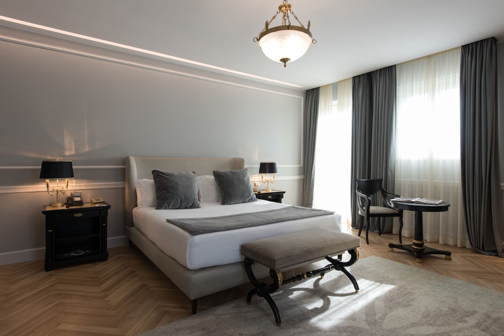 Junior Suite, Terrace, City View