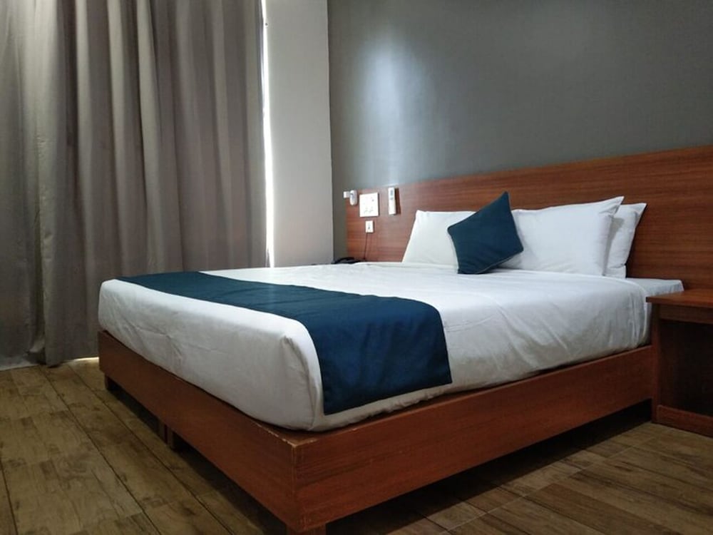 Deluxe Room - Photo 1