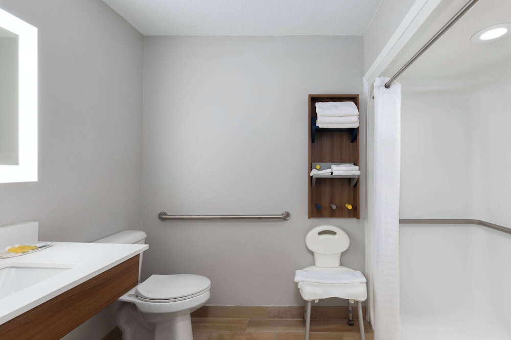 Room, Accessible - Photo 3
