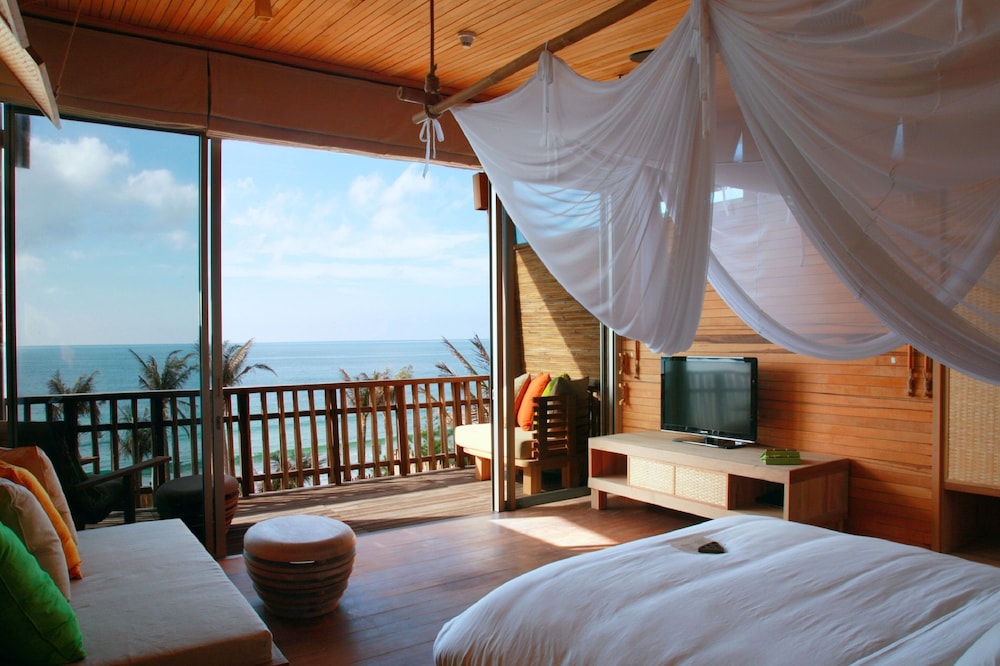 Beachfront Duplex Pool Villa - Photo 6