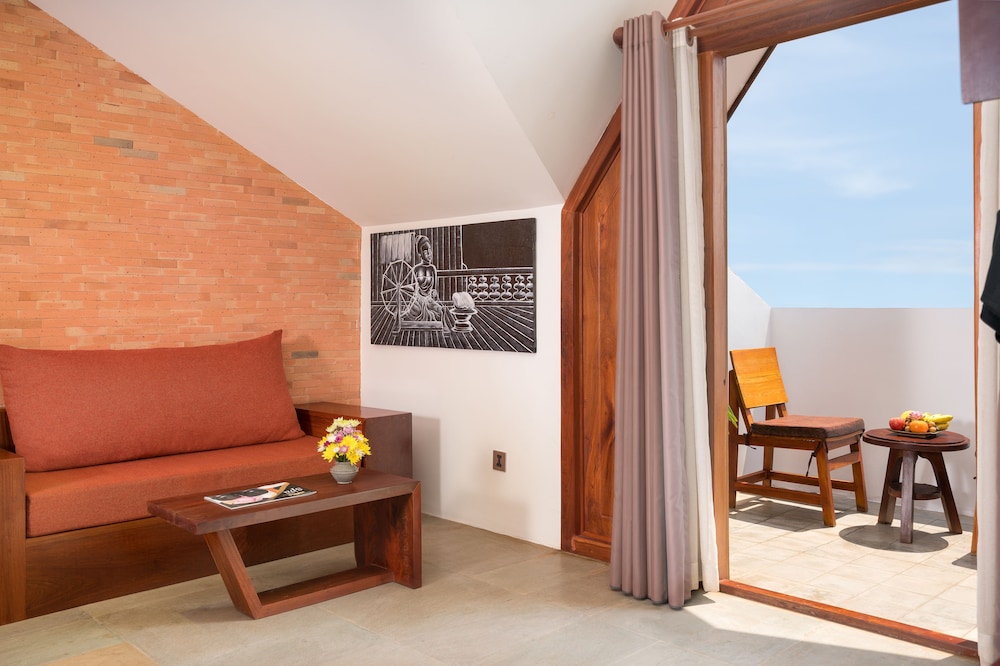 Deluxe Suite, Balcony, City View photo 2