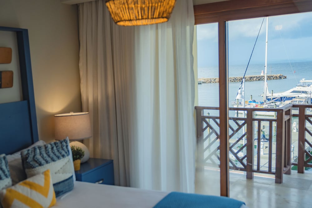 Luxury Suite, 1 Bedroom, Kitchenette, Ocean View