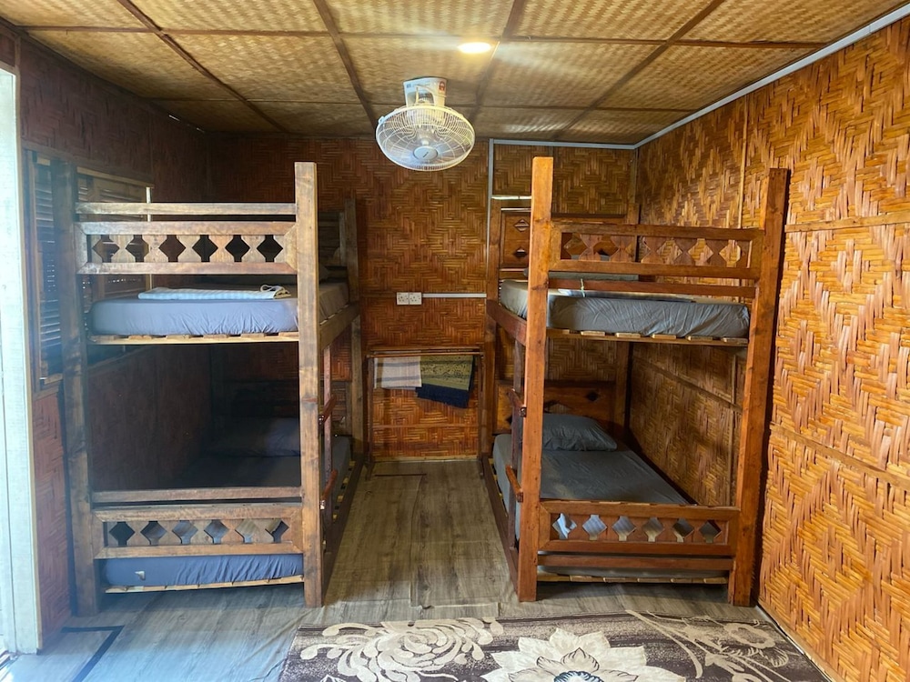 Shared Dormitory, 1 Twin Bed