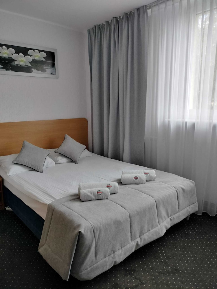 Standard Single Room, 1 Double Bed, Non Smoking, Private Bathroom photo 3