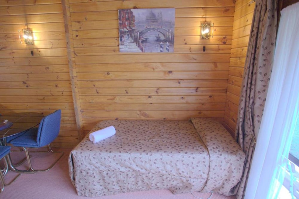 Comfort Suite, Non Smoking, Kitchenette (Cosy Chalet) photo 3