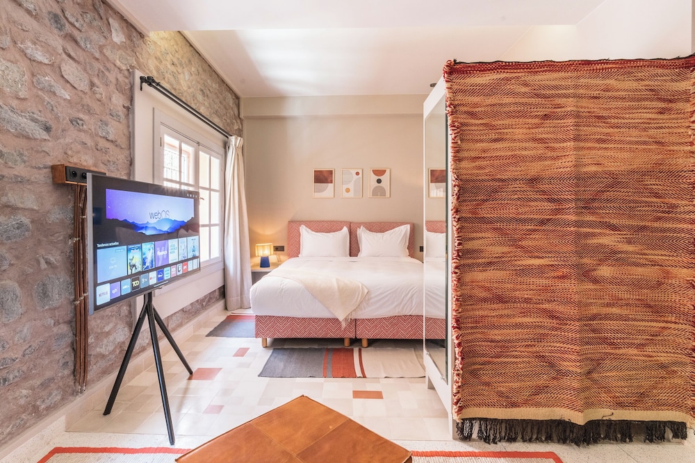 Junior Suite, Courtyard View