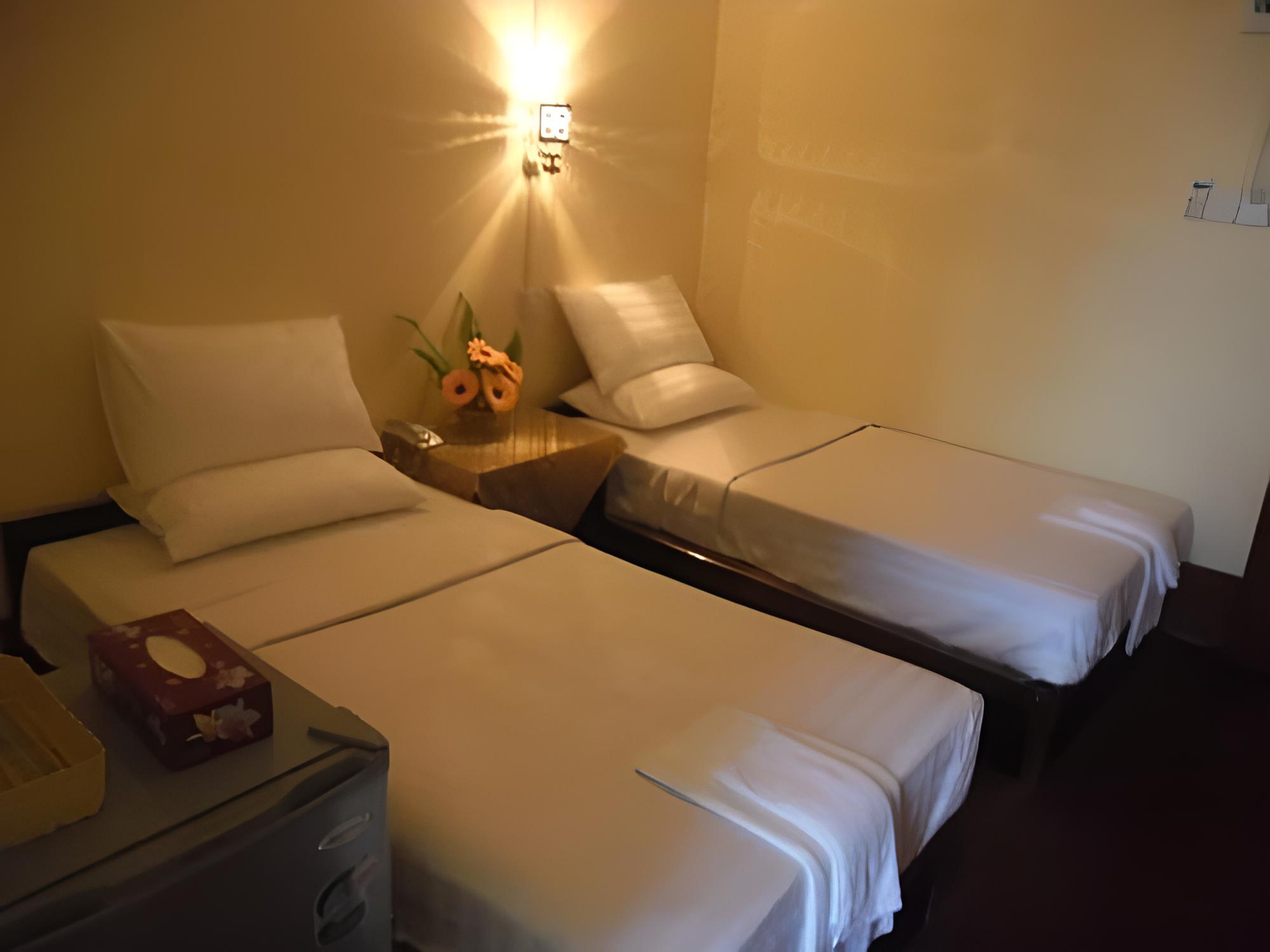 Standard Twin Room photo 3