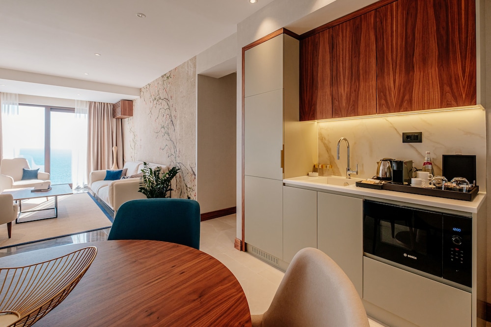 Deluxe Suite - Photo 10