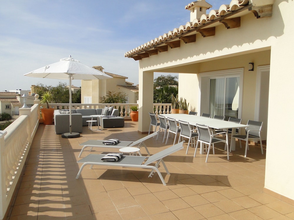 Villa, 4 Bedrooms, Private Pool, Sea View photo 2
