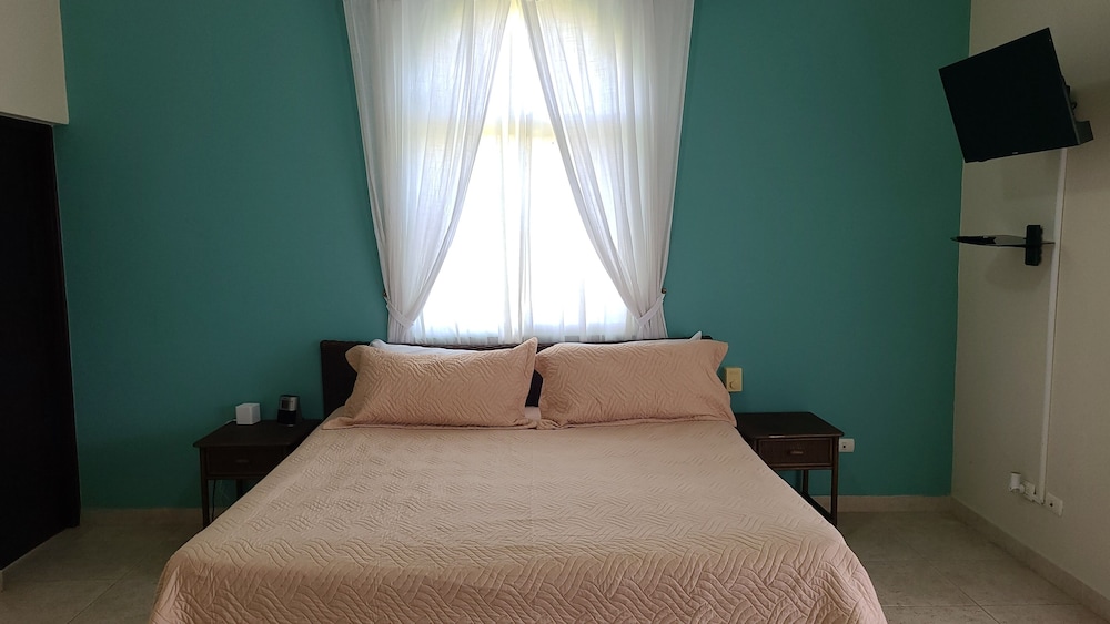 Family Villa (4 Bedrooms)