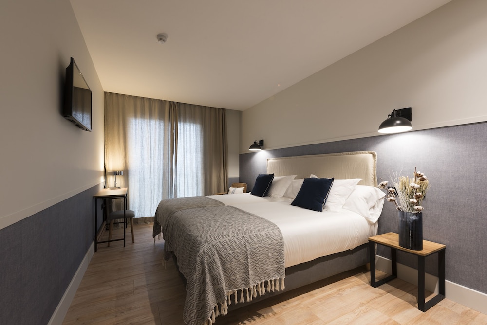 Double Room, Ensuite - Photo 3