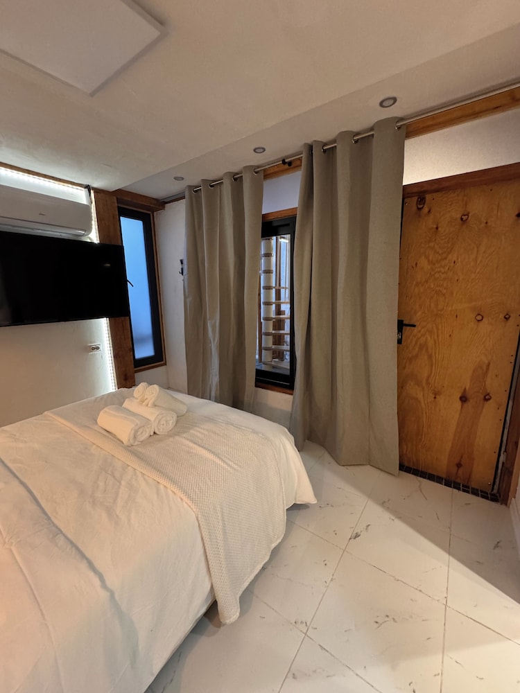 Family Triple Room photo 3