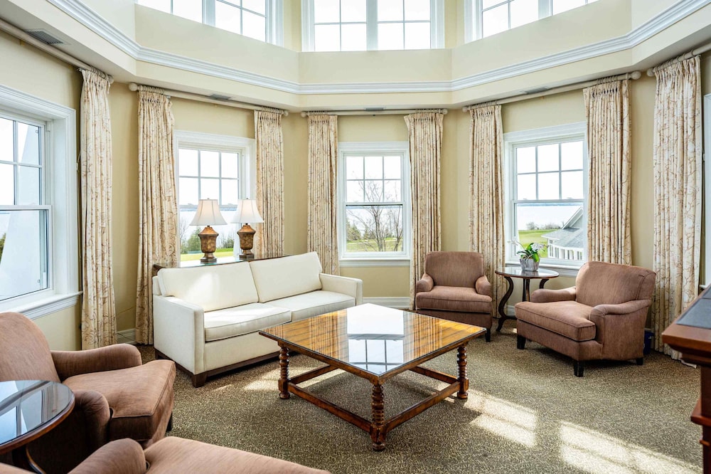 Panoramic Suite, 1 King Bed with Sofa bed, Lake View photo 3