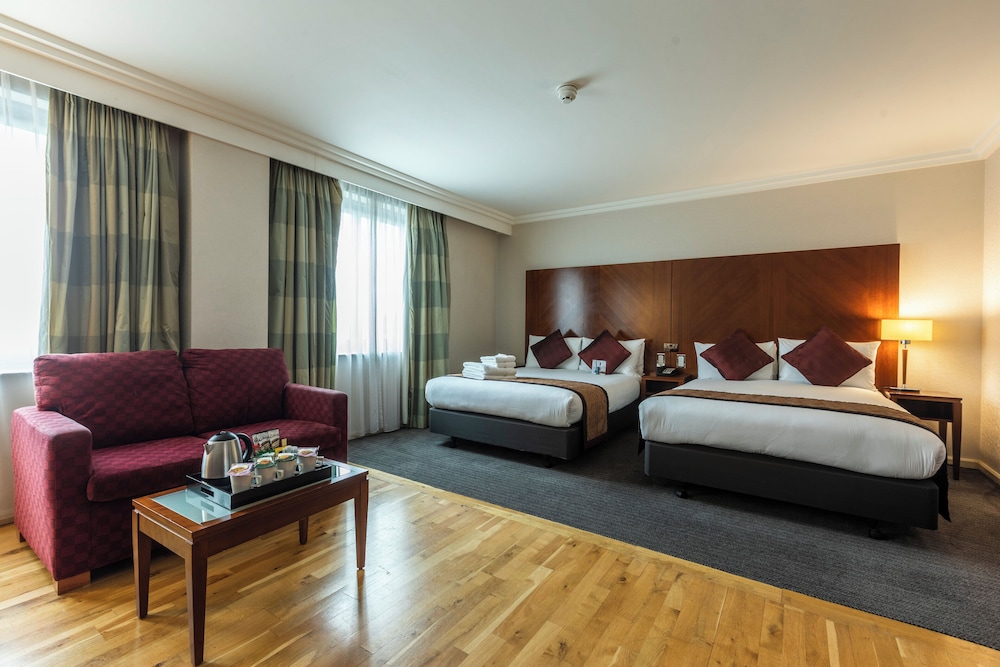 Junior Suite, 2 Double Beds - Photo 2