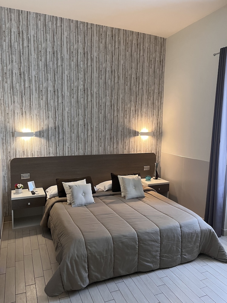 Classic Double Room photo 1