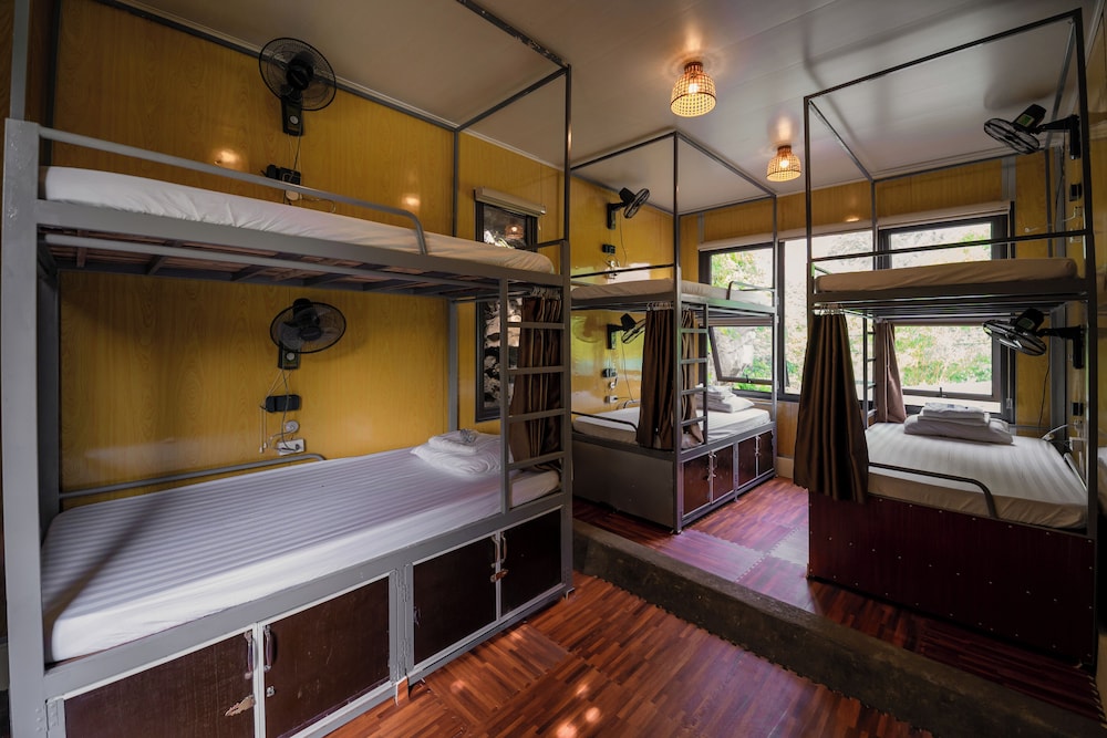 Standard Shared Dormitory, Mixed Dorm, Mountain View, Mountainside photo 3