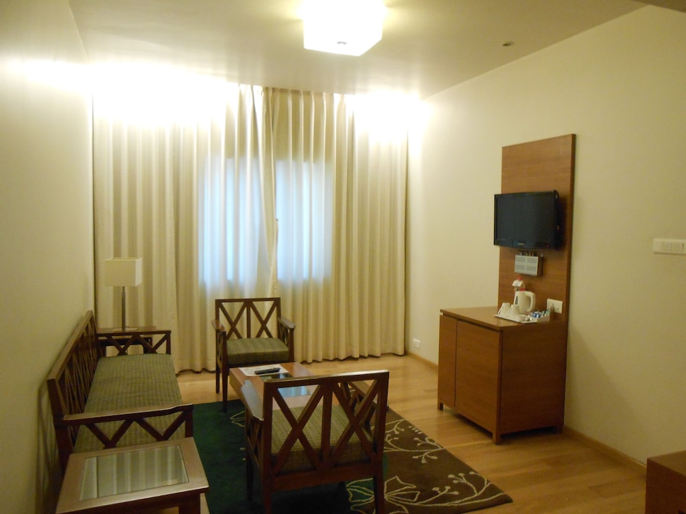 Suite - Photo 8